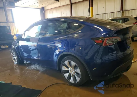 2024 Tesla Model Y z USA, uszkodzony, nr VIN 7SAYGDED4RF055778